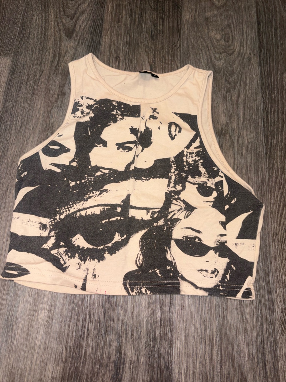 SHEIN Cream Graphic Crop Tank with Black Photo Print